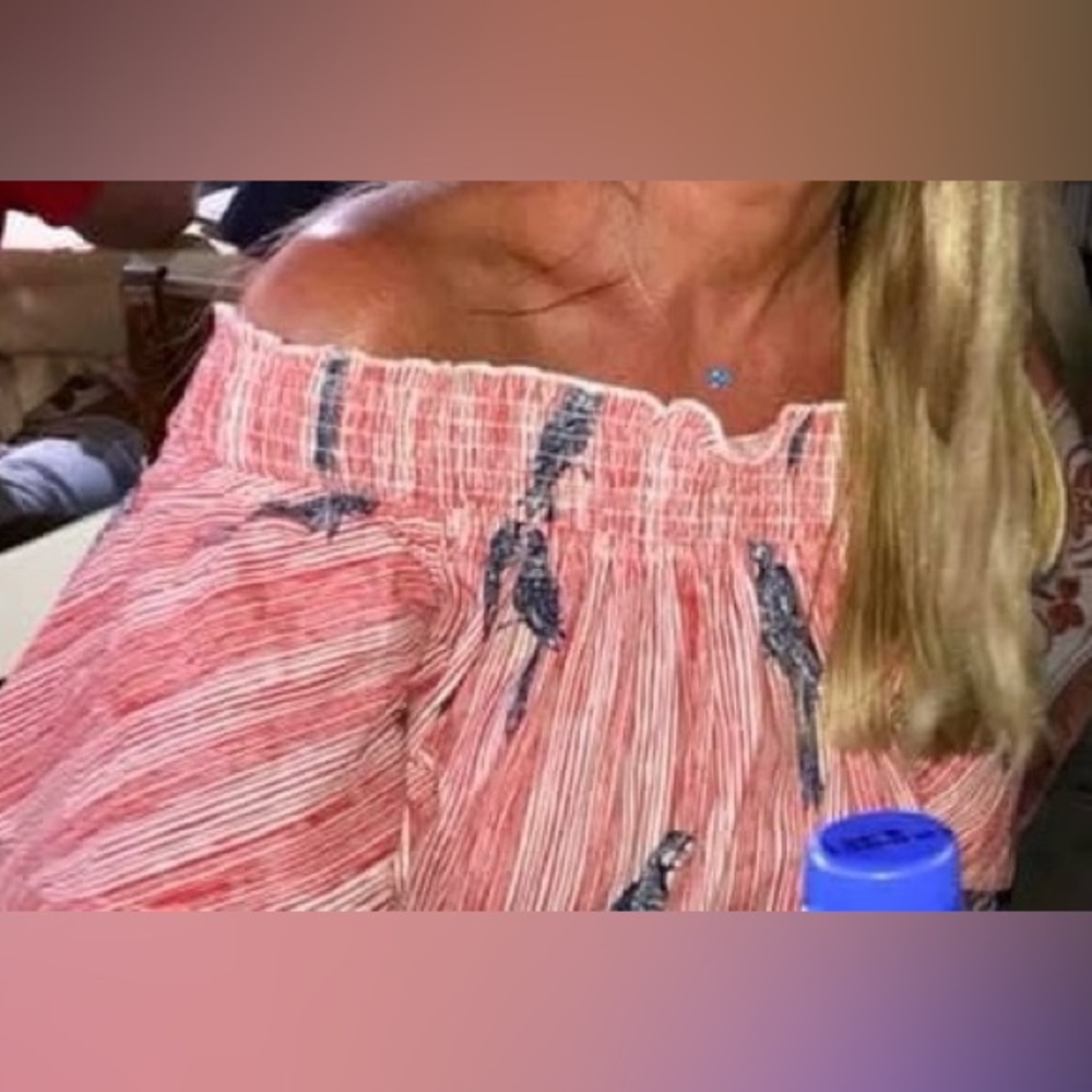 Off-shoulder dress - Picture 4 of 5